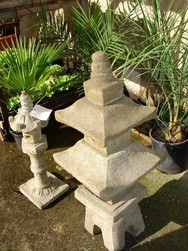 Lanternes et statues