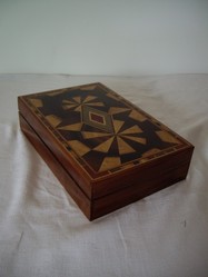 Boite en marqueterie